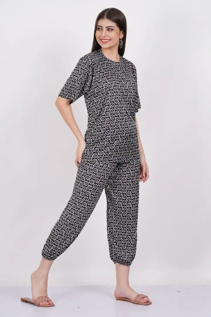 Trendy Women Co-Ord Set For Daily Purpose