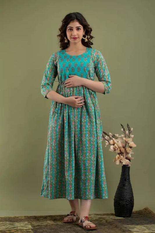 Soft Cotton Maternity Fabric: Cotton Sleeve Length: Three-Quarter Sleeves Pattern: Printed Make a statement with this breathable and comfort cotton fabric maternity wear for pregnancy . Th