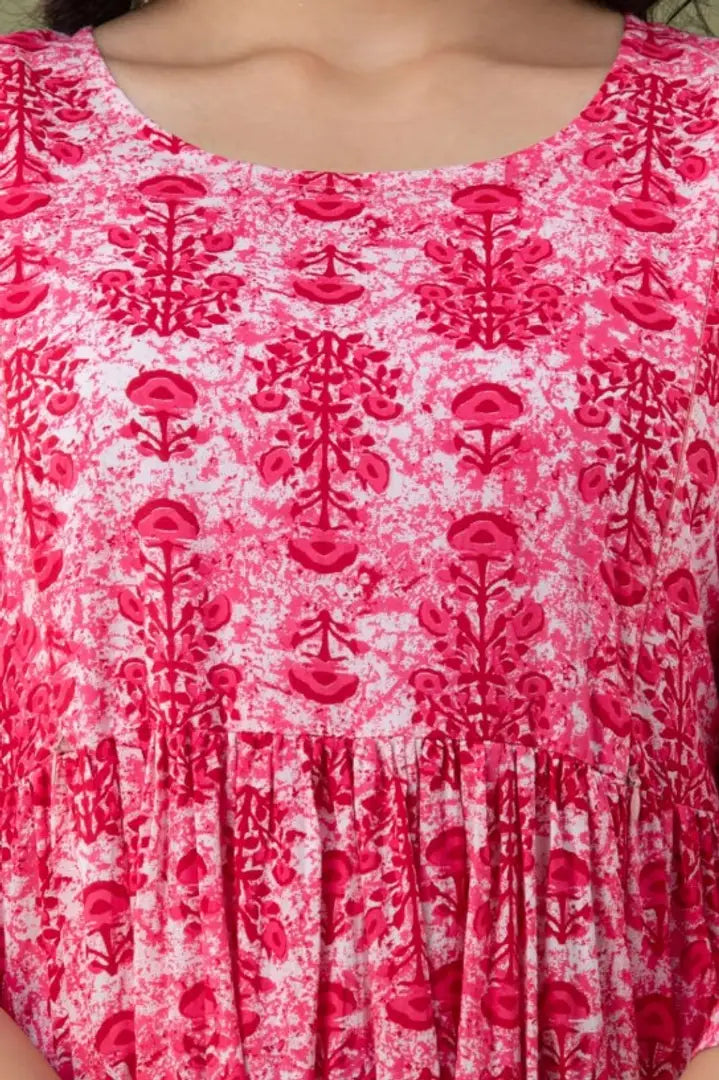 Soft Cotton Maternity Fabric: Cotton Sleeve Length: Three-Quarter Sleeves Pattern: Printed Make a statement with this breathable and comfort cotton fabric maternity wear for pregnancy . This  (Pink