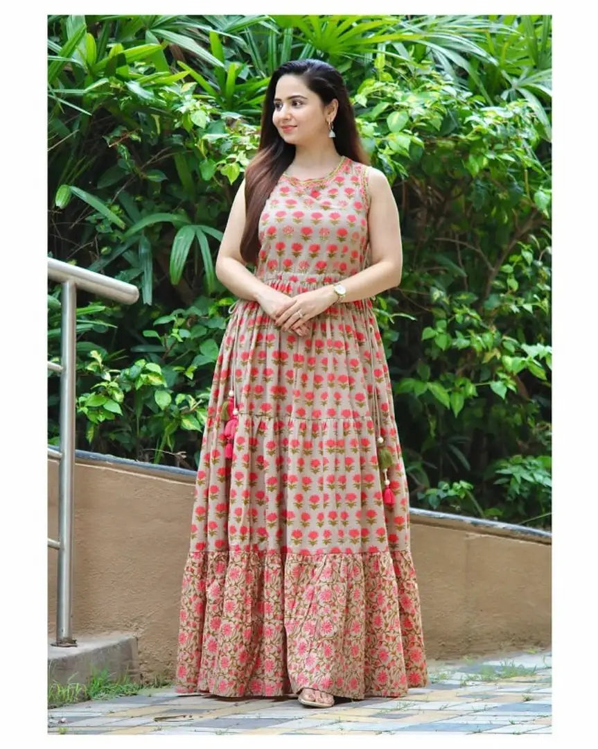 Trendy long printed Anarkali chiku sleeve less Gown