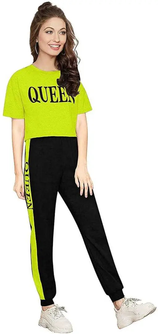 Stylish Women Tracksuit Perot Queen