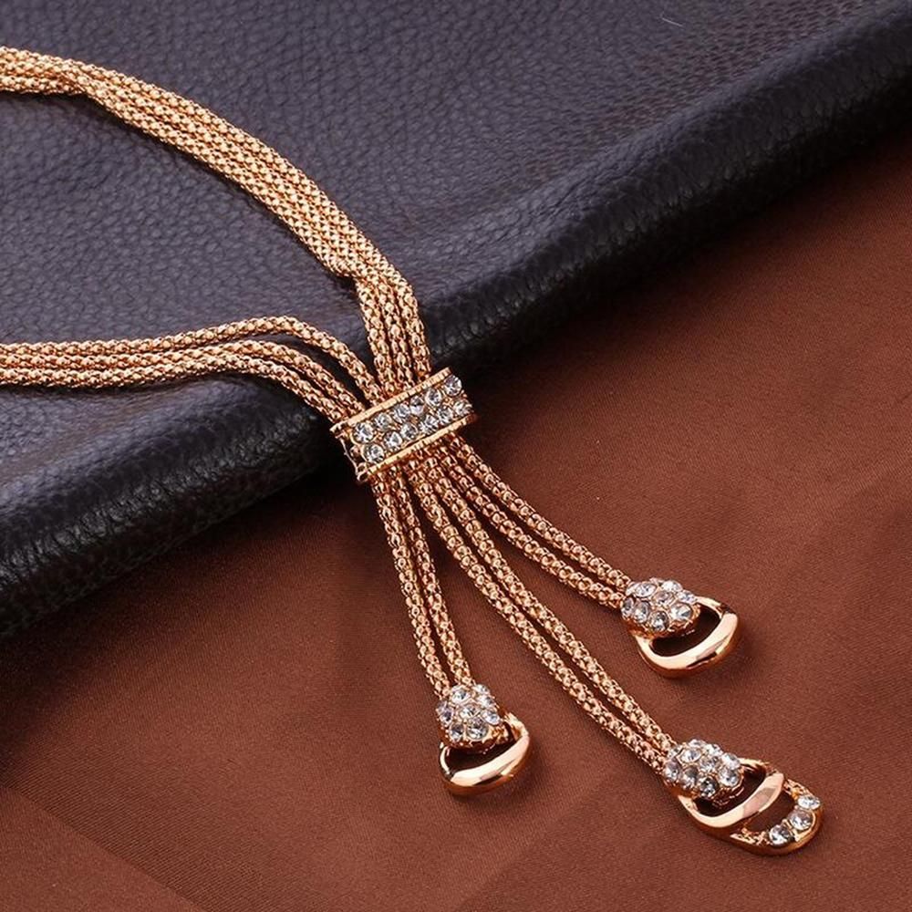 Glistening Diamond Jewellery Set