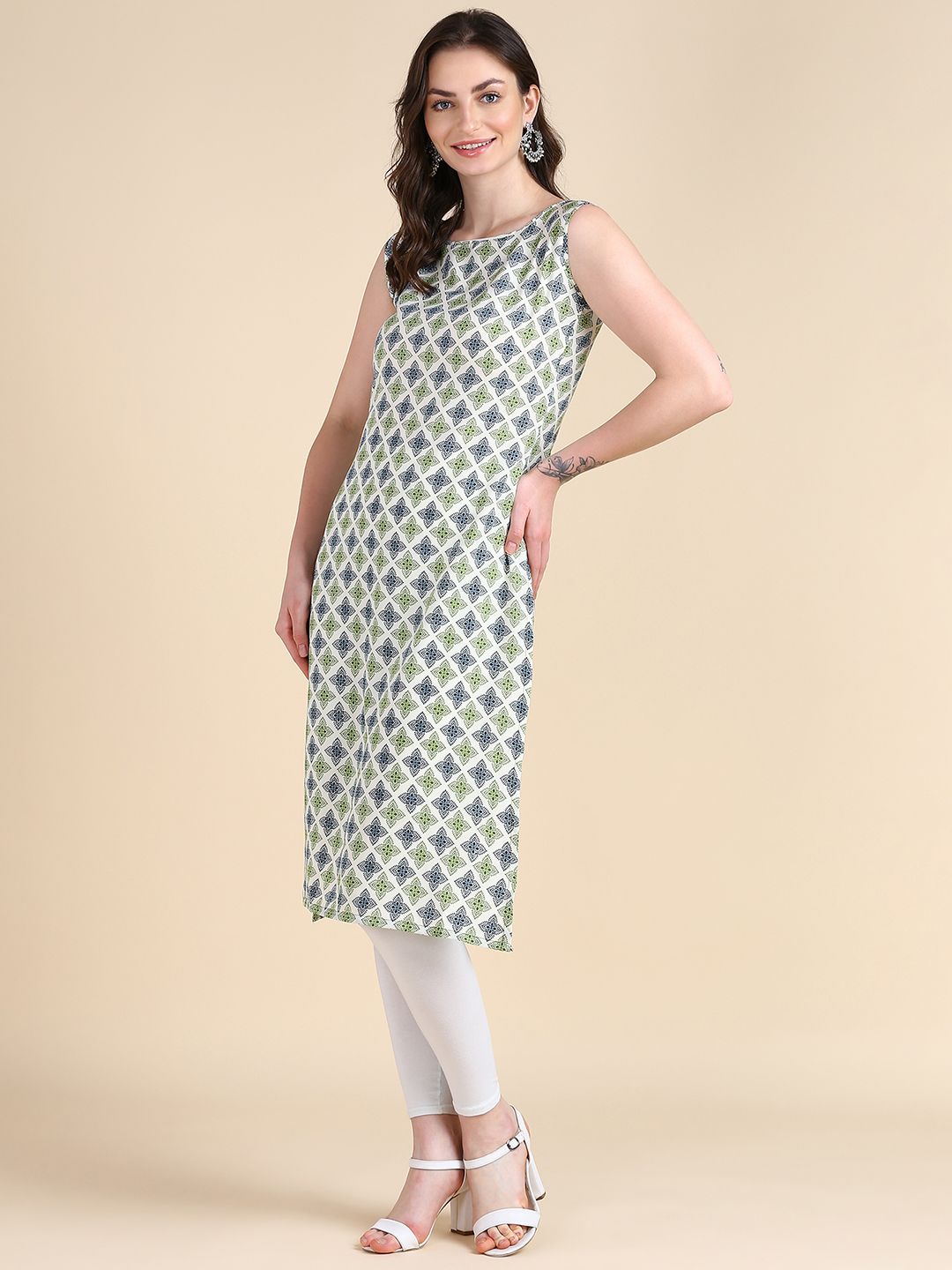 Women's Sleeveless Boat Neck Solid Casual Fancy Long Kurtis